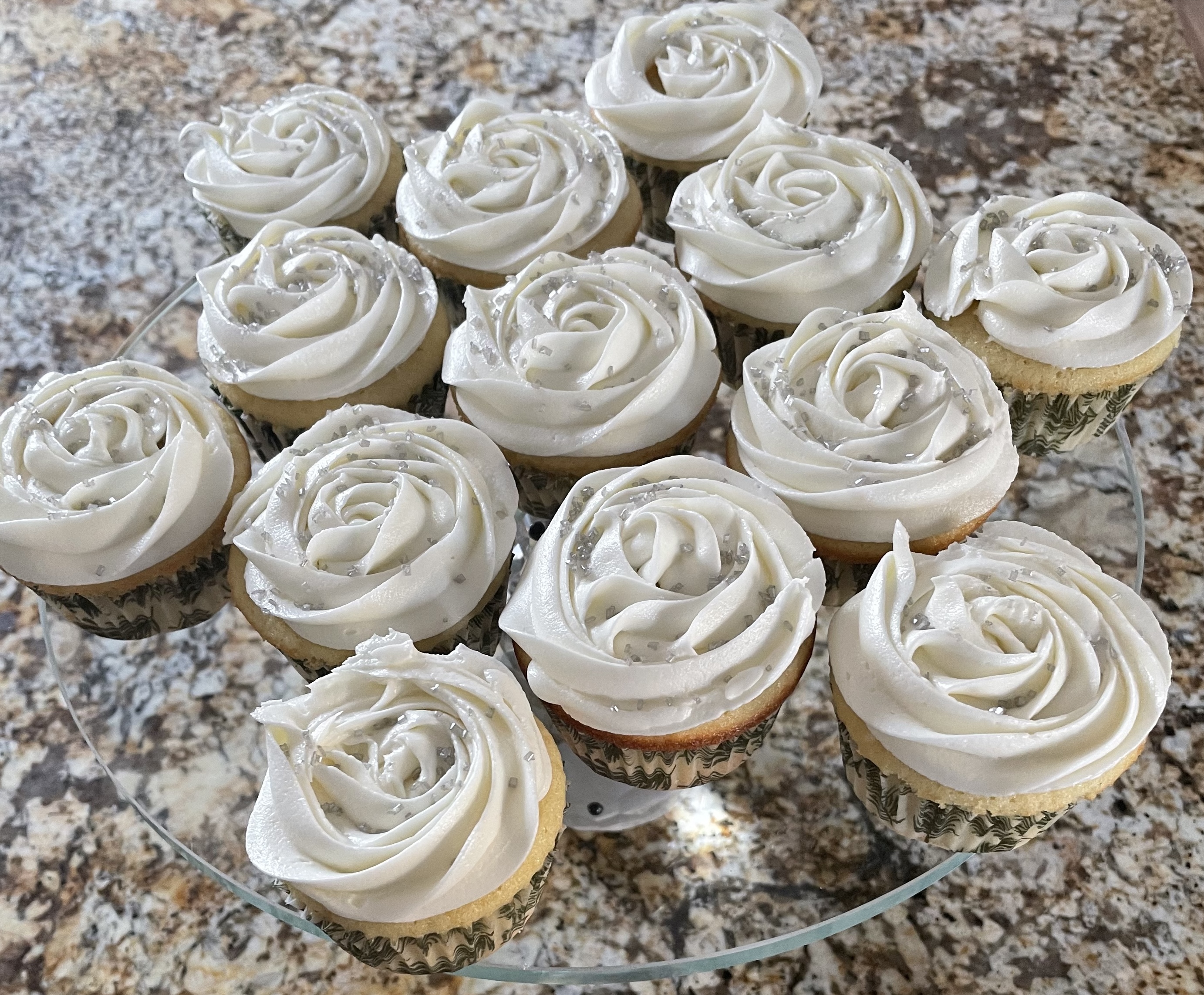 birthday cake cupcakes